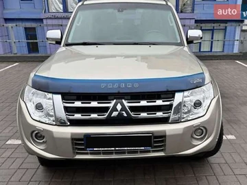 Авто Mitsubishi Pajero Wagon 2012 № 8243549