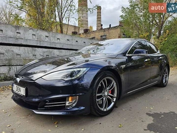 Авто Tesla Model S 2015 № 8243986