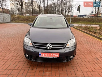 Авто Volkswagen Golf Plus 2008 № 8244255