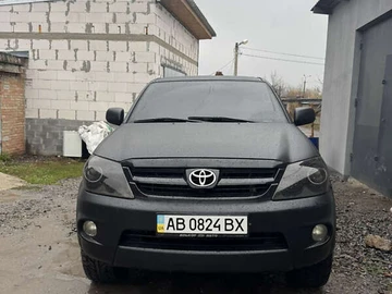 Авто Toyota Fortuner 2007 № 8244408