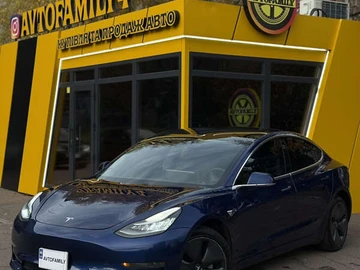 Авто Tesla Model 3 2019 № 8244535