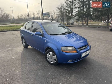 Авто Chevrolet Aveo 2005 № 8245004