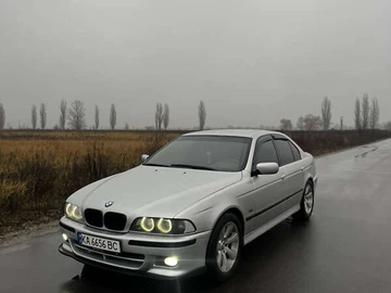 Авто BMW 5 Series 2002 № 8245640
