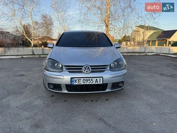 Авто Volkswagen Golf 2005 № 8247606