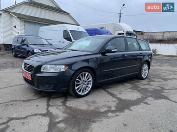 Авто Volvo V50 2010 № 8247897