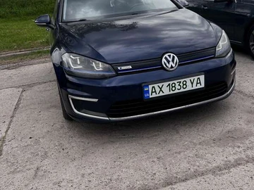 Авто Volkswagen E-Golf 2014 № 8247927