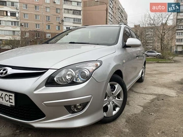 Авто Hyundai I30 2012 № 8247949