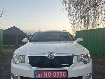 Авто Skoda Superb 2012 № 8248447