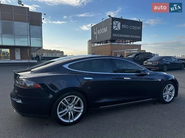 Авто Tesla Model S 2015 № 8248557