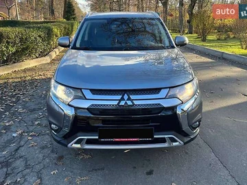Авто Mitsubishi Outlander 2020 № 8249066