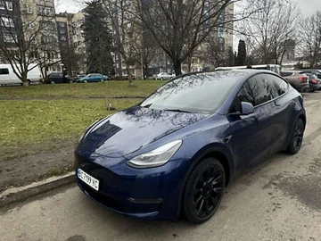 Авто Tesla Model Y 2023 № 8249090