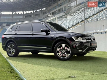 Авто Volkswagen Tiguan 2019 № 8249096
