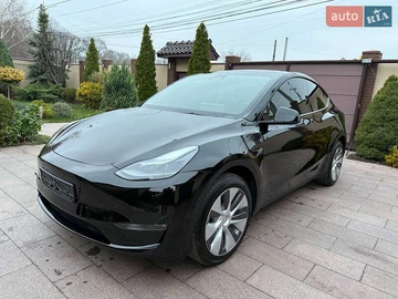Авто Tesla Model Y 2023 № 8249097