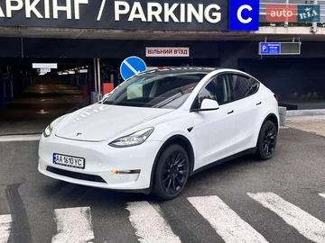 Авто Tesla Model Y 2023 № 8249098