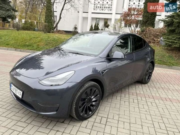 Авто Tesla Model Y 2023 № 8249129