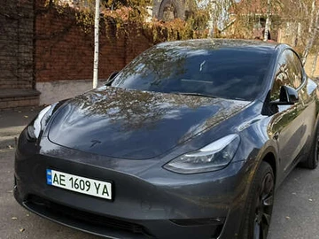 Авто Tesla Model Y 2023 № 8249219