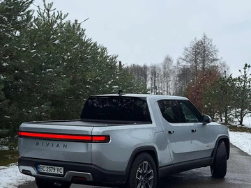 Авто Rivian R1T 2022 № 8249322