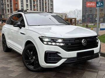 Авто Volkswagen Touareg 2022 № 8249351
