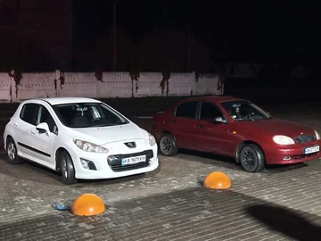 Авто Peugeot 308 2011 № 8249592