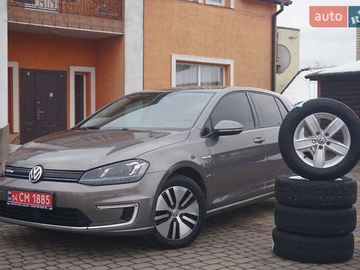 Авто Volkswagen E-Golf 2015 № 8250001