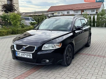 Авто Volvo V50 2010 № 8250372