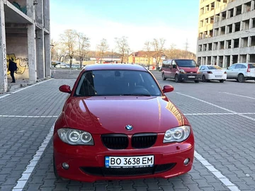Авто BMW 1 Series 2005 № 8250381