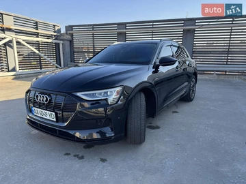 Авто Audi E-Tron 2020 № 8250504