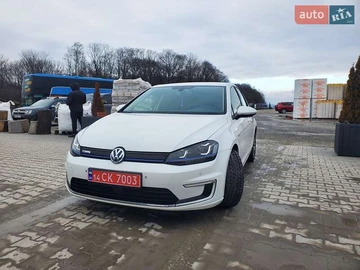 Авто Volkswagen E-Golf 2015 № 8250805