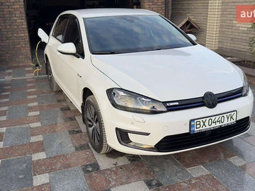 Авто Volkswagen E-Golf 2018 № 8250886