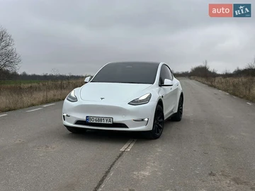Авто Tesla Model Y 2022 № 8251001