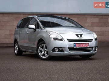 Авто Peugeot 5008 2012 № 8251472