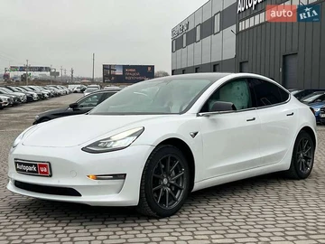Авто Tesla Model 3 2019 № 8251647