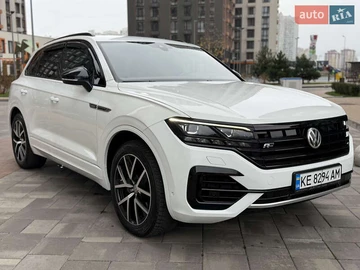Авто Volkswagen Touareg 2018 № 8252742