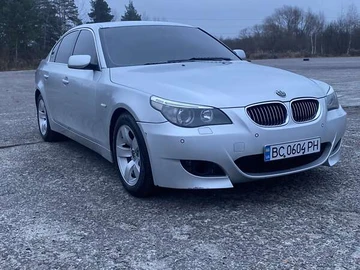 Авто BMW 5 Series 2004 № 8253241