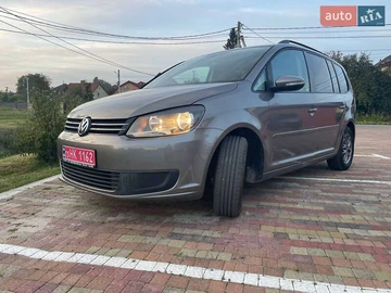 Авто Volkswagen Touran 2010 № 8253349