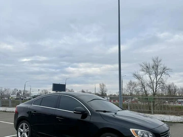 Авто Volvo S60 2015 № 8253371