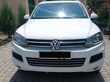 Авто Volkswagen Touareg 2014 № 8253512