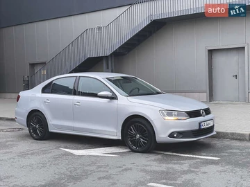 Авто Volkswagen Jetta 2012 № 8253746