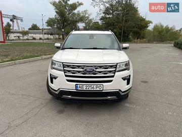 Авто Ford Explorer 2018 № 8254381