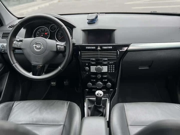 Авто Opel Astra 2010 № 8254932