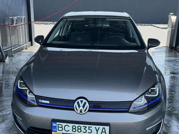 Авто Volkswagen E-Golf 2015 № 8255187