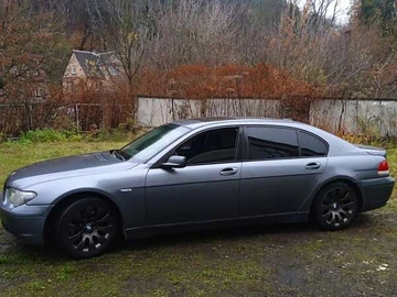 Авто BMW 7 Series 2002 № 8255536