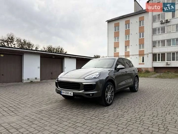 Авто Porsche Cayenne 2015 № 8255622