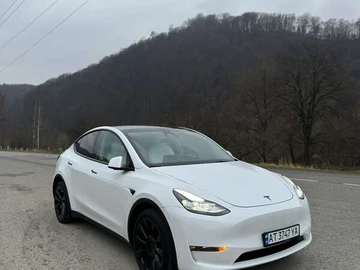 Авто Tesla Model Y 2024 № 8255857