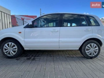 Авто Ford Fusion 2010 № 8255908
