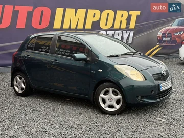 Авто Toyota Yaris 2006 № 8256322