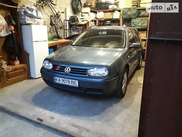 Авто Volkswagen Golf 2004 № 8256800
