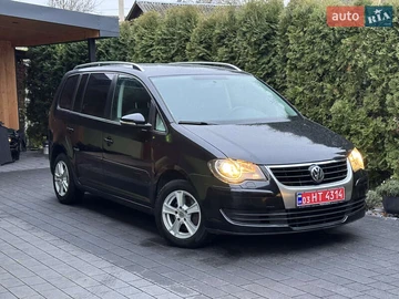 Авто Volkswagen Touran 2010 № 8256819