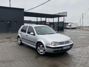 Авто Volkswagen Golf 2000 № 8257150