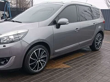 Авто Renault Scenic 2013 № 8257292